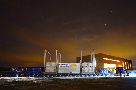 ITER-transport-convoy-arrival_460