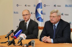Kiriyenko and Zhvachkin, September 2012 (Rosatom) 250x166.jpg
