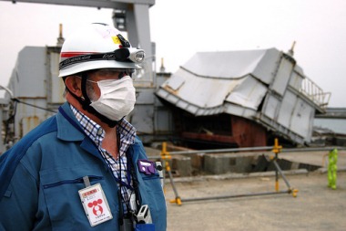 Mike Weightman at Fukushima Daini, May 2011 (Greg Webb/IAEA)
