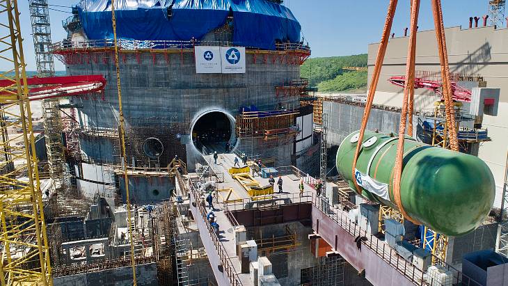 VVER-TOI reactor vessel installed at Kursk II