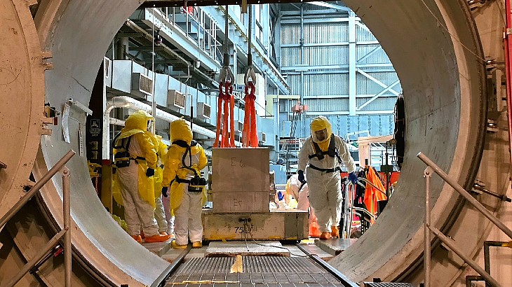 Tilted fuel assembly retrieved from Palisades plant