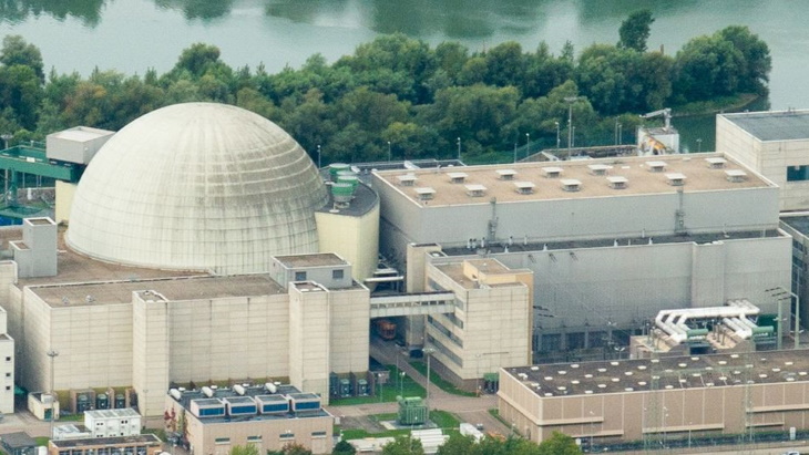 EnBW sets provisional date for cooling tower demolition