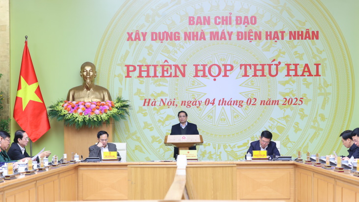 Vietnam looks to accelerate construction of nuclear power plants