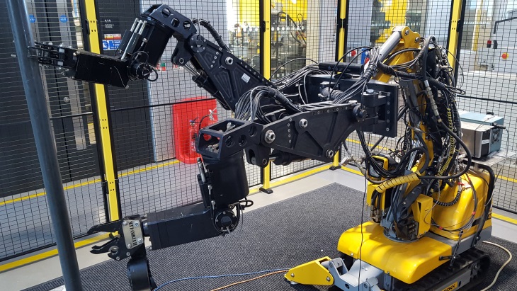 UK researchers develop semi-automatic robots